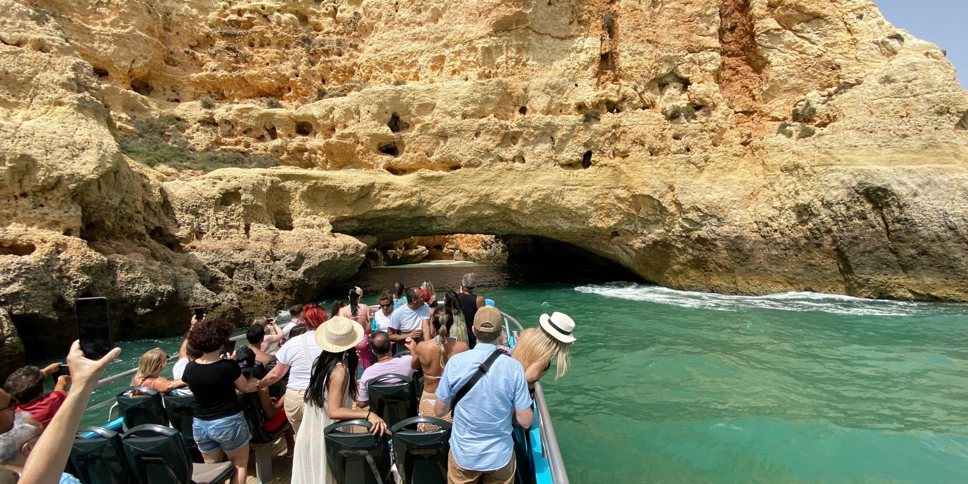 GRUTAS DE BENAGIL E COSTA ALGARVIA