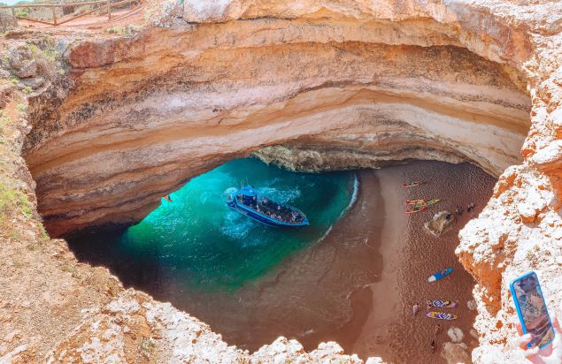 GRUTAS DE BENAGIL E COSTA ALGARVIA